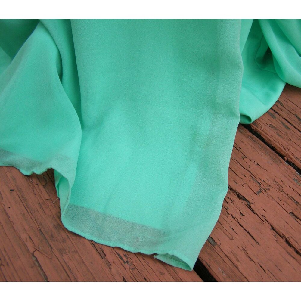 💥 HOST PICK 🤩 size 14 Vince Camuto Bejeweled Sleeveless Green Gown - Picture 9 of 16